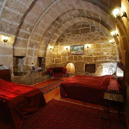 イン カラマンリ コナギ グザルユルト