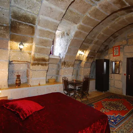 Karamanli Konagi אורחן